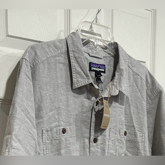 Patagonia Men's Medium Back Step Short Sleeve Shirt Salt Grey NWT Button-Up - Picture 7 of 11